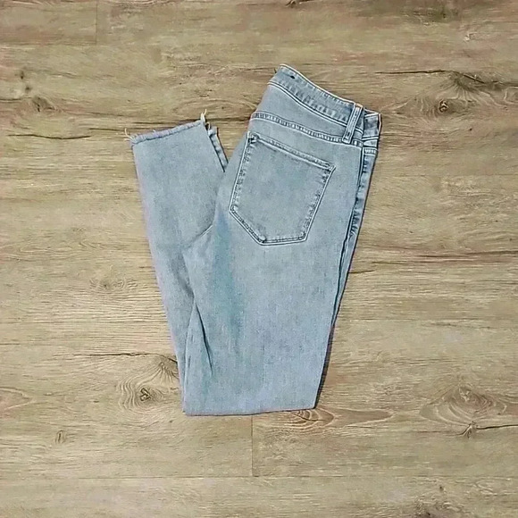 Gap Universal Midrise Raw Hem Jeggings - Picture 1 of 3